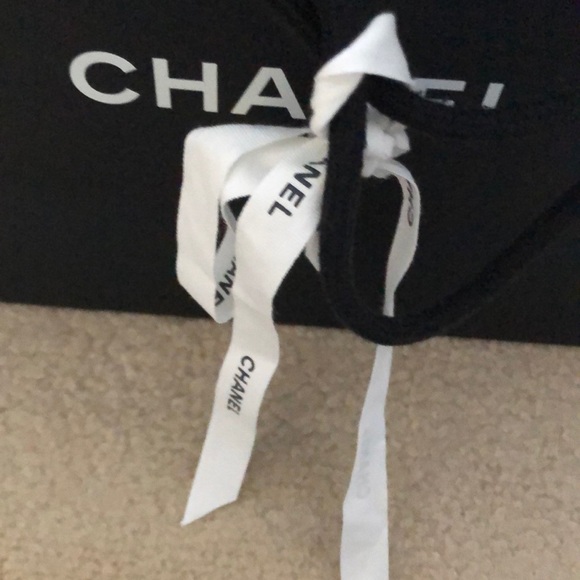 Chanel paper gift bag - Picture 5 of 6